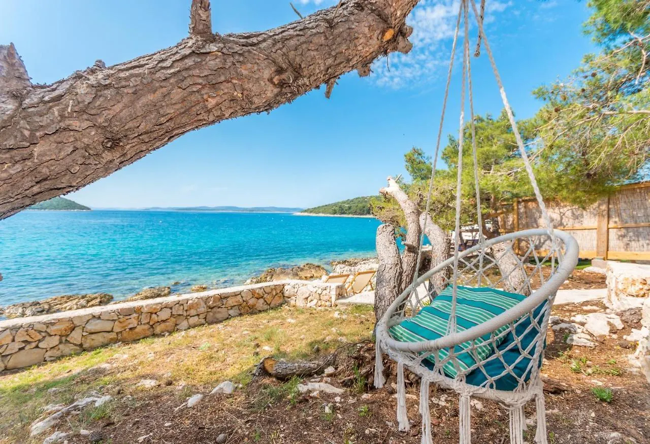 Bungalows With Pool Dream Of Kornati Mali Pašman Campingplatz